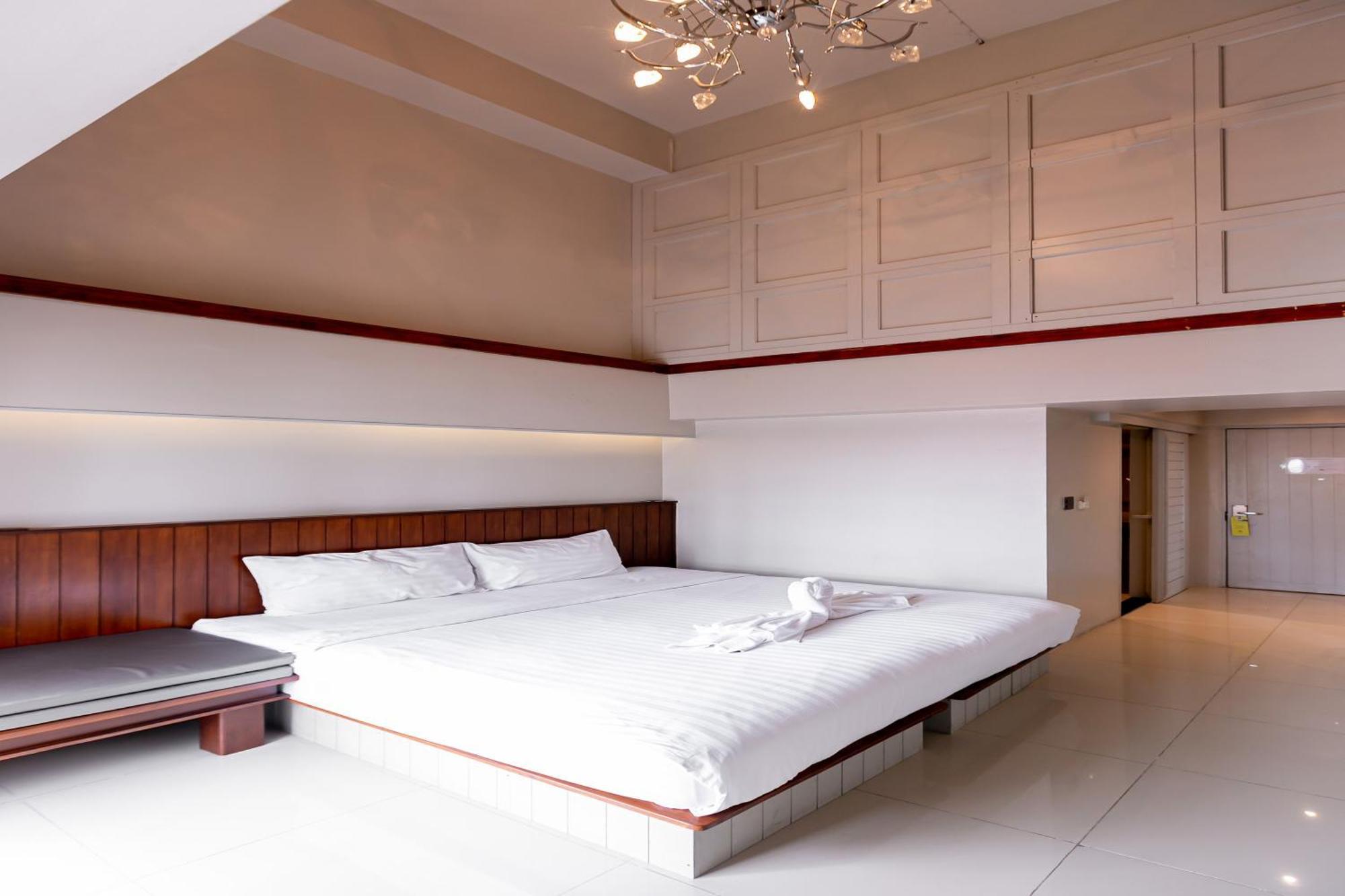 A Room Bangkok Sathorn מראה חיצוני תמונה